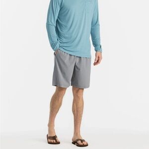 Free Fly Men’s Breeze Short 8” Size Lg in Slate